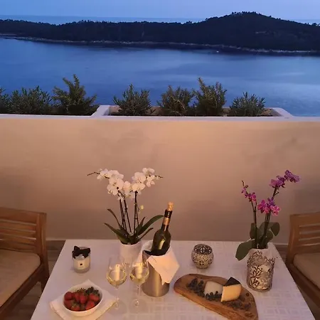 Апартаменты Lacroma *